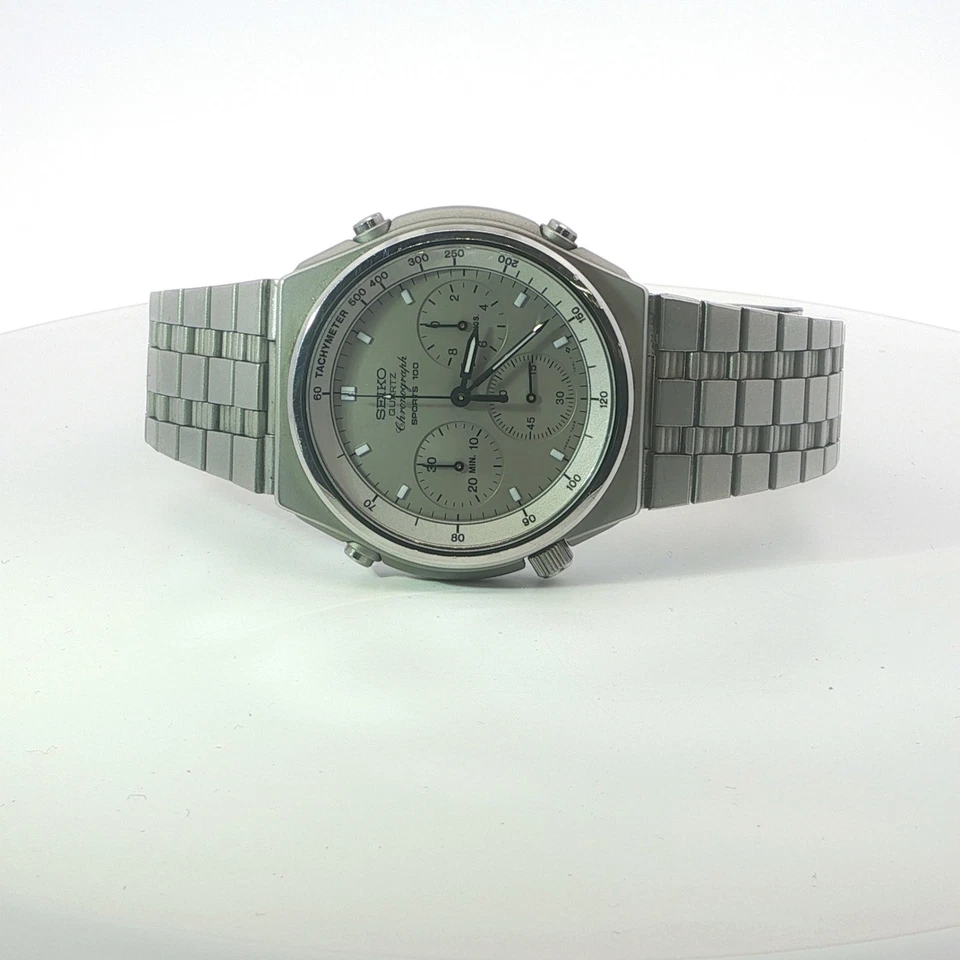 Seiko 1983 Chronograph Sports 100 Grey Ghost 7A28-7079 Mens Quartz Watch - Image 1 of 4