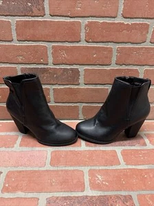 CALL IT SPRING Black Faux Leather Side Zip Block Heel Ankle Boots Women Size 7.5 - Picture 1 of 8
