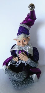 Weihnachtselfe Pixie skurrile bewegliche Puppe lila silber 17" glänzend mystische Fee - Bild 1 von 6