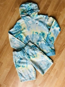 Nike Sportswear Club Big Kids Tie Dye Hoodie & Shorts set, Youth Large unisex - Picture 1 of 8