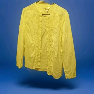 Blusa Krazy Kat Talla Mediana Blanca Lino Abotonada Plisada y Diseño de Encaje Larga... - Imagen 1 de 12