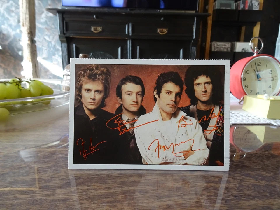 Queen ++ Bravo-Autogrammkarte ++ AK ++ TOP ++ 1 ++ - Bild 1 von 1