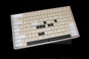 Wuque Studio kremowy zestaw nasadek z węgla drzewnego, jak GMK, NovelKeys, Biip - Zdjęcie 1 z 3