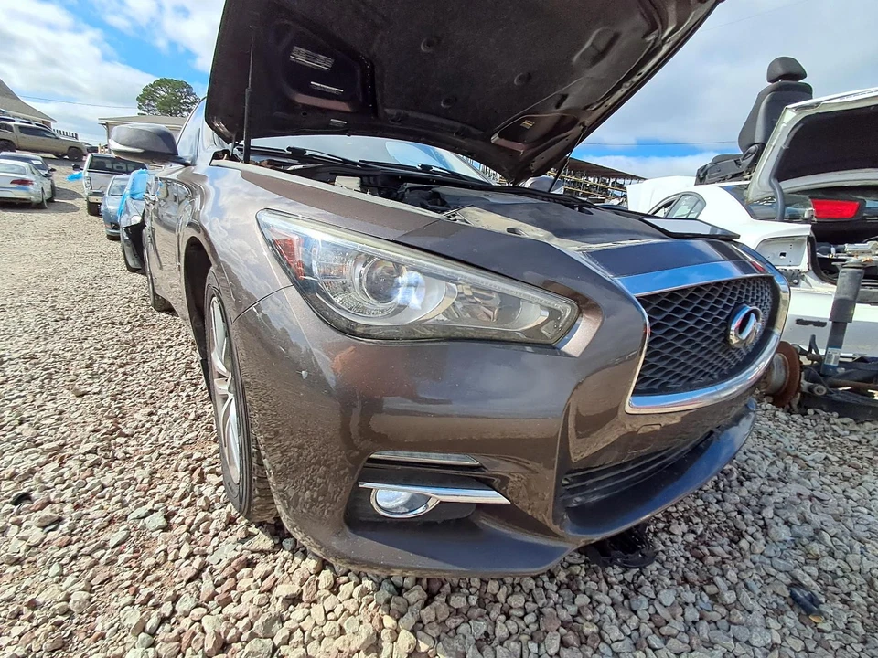 Used Washer Fluid Reservoir fits: 2015 Infiniti Q50  Grade A Foto 1 de 4