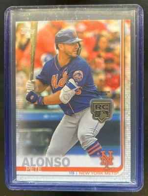 2020 Topps Pete Alonso Rookie Card Retrospective RC Logo Medallion #RCR-PA Mets - Image 1 of 2