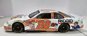 Coche Action Tony Stewart, #20, Home Depot Kids Workshop 2000 escala 1:24 - Imagen 1 de 12