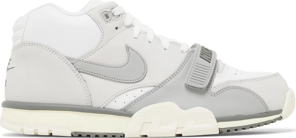 Preços baixos em Nike Air Trainer 1 Photon Dust | eBay