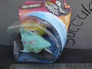MGA Shreddin Sharks. Mega Maximus Rare Motion Actionfigur Bunt Neu in OVP - Bild 1 von 3
