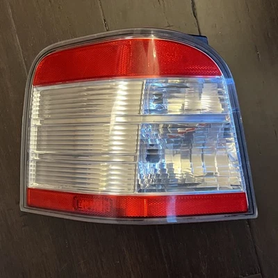 Luz trasera izquierda conductor Ford Taurus X 2008-2009 OEM Foto 1 de 4