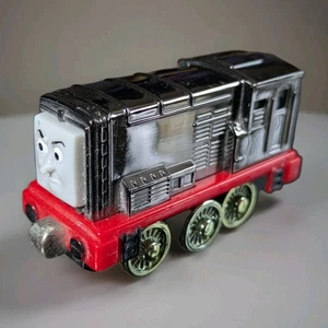 Thomas and Friends - Metallic Diesel - Take and Play Diecast Magnetic 2005 - Imagen 1 de 10