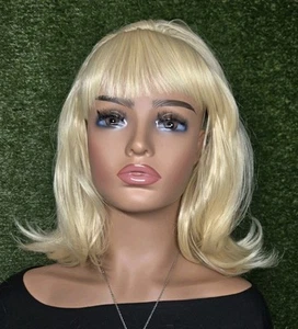 Peluca Rubia Corta con Bang Retro Bouffant Colmena Pelucas Años 80 Juegos con disfraces 155 - Imagen 1 de 4