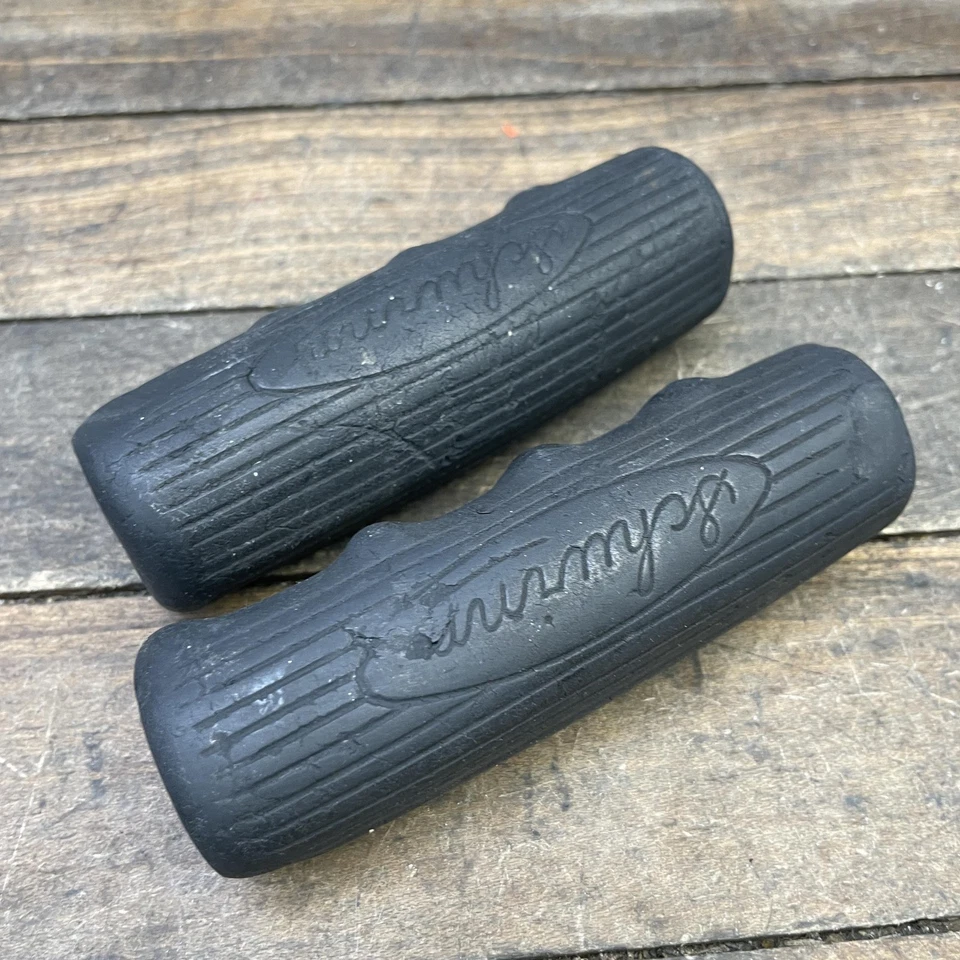 Винтажный воздушный шар Schwinn Grips Chubby Script 4.25 Phantom Panther Admiral Hornet - Изображение 1 из 4