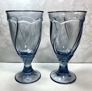 Juego de 2 copas de agua/té helado de vidrio azul claro Noritake Sweet Swirl - Imagen 1 de 7