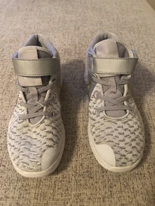 Nike Renew Gray/Gold Sneakers Size 1.5 Y CW1064-006 Kevin Durant - Picture 1 of 7