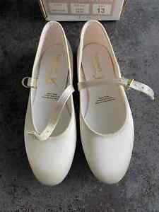 Kids Size 12-13 Ivory Satin Flat Buckle Shoe New Tappers & Pointer Party Wedding