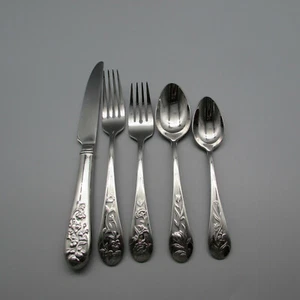Reed & Barton 18/8 acciaio inox floreale francese 5 pezzi posto nuovo - Foto 1 di 4