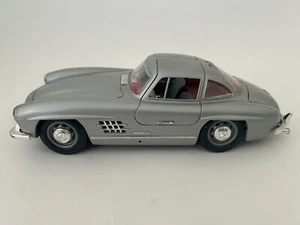 Bburago Mercedes Benz 300 SL Modellauto 1:18 - Bild 1 von 13