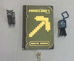 Minecraft: Essential Handbook An Official Mojang Book Hardcover VERY GOOD 3 Toys - Imagen 1 de 12