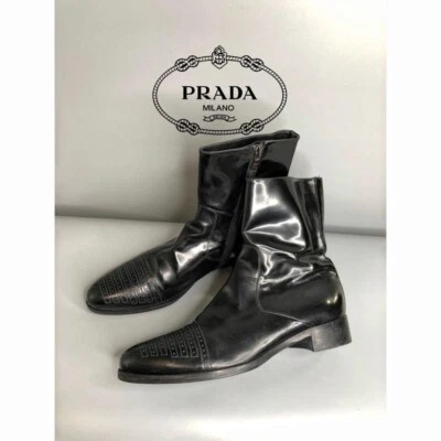 PRADA Mujer Negro Perforado Charol Botines Cremallera Talla 39.5 EE. UU. 9.5 Foto 1 de 4