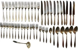 Piatto vintage Oneida Community argento 1917 modello Adams 47 pezzi posate - Foto 1 di 9