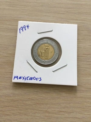 Bonita moneda mexicana 1994 Mexicanos 1..00 $ (8P10) Foto 1 de 4