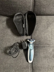Philips Norelco Skin Shaver Wet & Dry Shaver Series 7000 Model S7370 - Picture 1 of 7