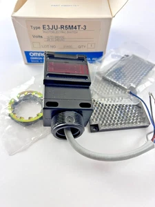 Interruttore fotoelettrico Omron E3JU-R5M4T-3 12-240VDC 24-240VAC Made USA Japan Box - Foto 1 di 19