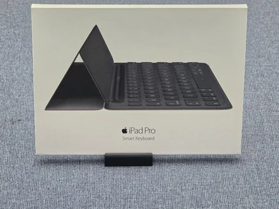 Apple Smart Keyboard Folio Cover Case for iPad Pro 9.7" 1st/2nd Gen (MM2L2AM/A) - Image 1 of 4