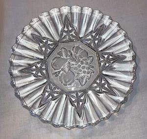 Vintage Imperial Klarglas Intaglio Obst 8" Mittagessen Teller Schale Sägezahn Rand - Bild 1 von 4