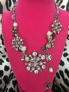 Betsey Johnson Vintage Ski Bunny Cotton Tail Snowflake Mitten Winter Necklace - Picture 1 of 7