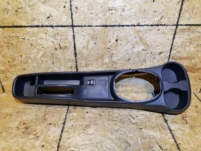 2004 2005 2006 SCION xA ОТДЕЛКА ЦЕНТРАЛЬНОЙ КОНСОЛИ С ПОДСТАКАННИКОМ И AUX IMPUT OEM - Изображение 1 из 4