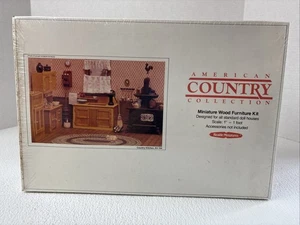 New Sealed Real Life Miniatures Wood Furniture Kit Heritage Country Kitchen 194 - Foto 1 di 6