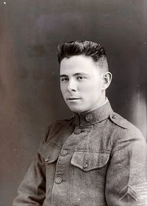 5X7 GLASS PLATE NEGATIVE OF WWI SOLDIER - Picture 1 of 2