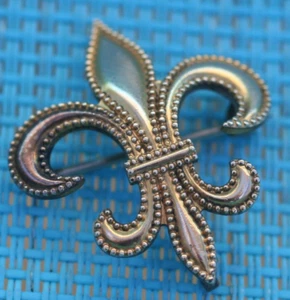 VINTAGE *SIGNED FLEUR DE LIS GOLD-FILLED PIN W/CLASP WATCH HOLDER PIN 1 1/8"* - Picture 1 of 5