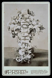 Corona Lutto per MADRE Croce Fiori Armadio Card Foto Antica - Foto 1 di 2