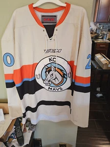 KANSAS CITY MAVERICKS   MINOR LEAGUE HOCKEY JERSEY SIZE XL ADULT - Picture 1 of 6