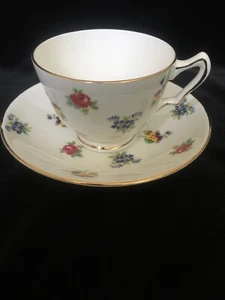 Royal Victoria Fine Bone China, England ROV14 einzelne Teetasse und Untertasse - Bild 1 von 7
