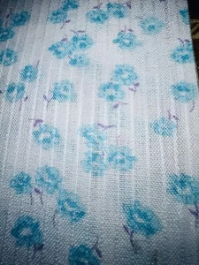 Fresh bolt cut thin white cotton w/ woven raised lines, teal floral, 44”Wx91”L - Picture 1 of 12