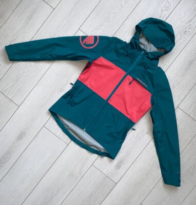 Chaqueta de ciclismo de montaña impermeable con capucha cremallera completa Endura para mujer talla pequeña Foto 1 de 4