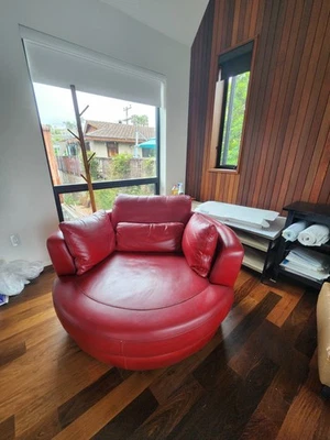 Red Leather Loveseat - Image 1 of 4