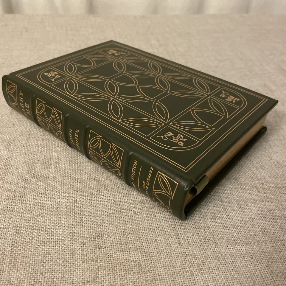 Marry Me By John Updike Franklin Library First Edition Foto 1 de 4