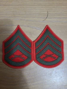 PAIR OF Female USMC E-6 STAFF SERGEANT CHEVRONS, Green Red - Picture 1 of 2