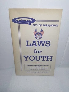 1975 Laws for Youth-Summaries & Interpretation of Laws of Major Concern Booklet - Foto 1 di 7
