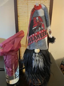 Tampa Bay Buccaneers Wine Bottle Topper Gnome - Picture 1 of 3
