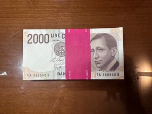 MAZZETTA COMPLETA 100 BANCONOTE CONSECUTIVE LIRE 2000 MARCONI 1990 - Foto 1 di 6