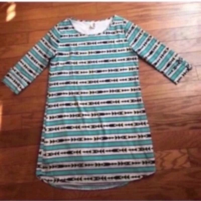 Vestido Francesca’s Mujer Pequeño Verde Negro Geométrico Mangas 3/4 Cambio  Foto 1 de 3