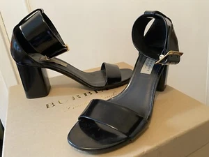 BURBERRY BUCKLE DETAIL PATENT LEATHER SANDALS - Picture 1 of 3