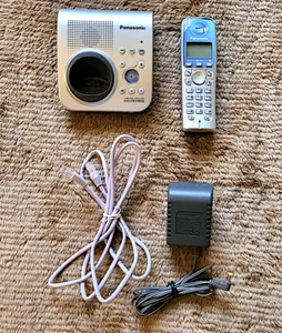 Panasonic KX-TG1855 Digital Chordless Answering System - Picture 1 of 6
