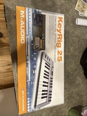 M-Audio KeyRig 25 25-Note USB Keyboard MIDI Controller and USB Cable - Image 1 of 4