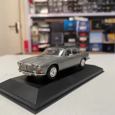 1:43 Vanguards/Corgi Daimler Sovereign Diecast Model - Image 1 of 4